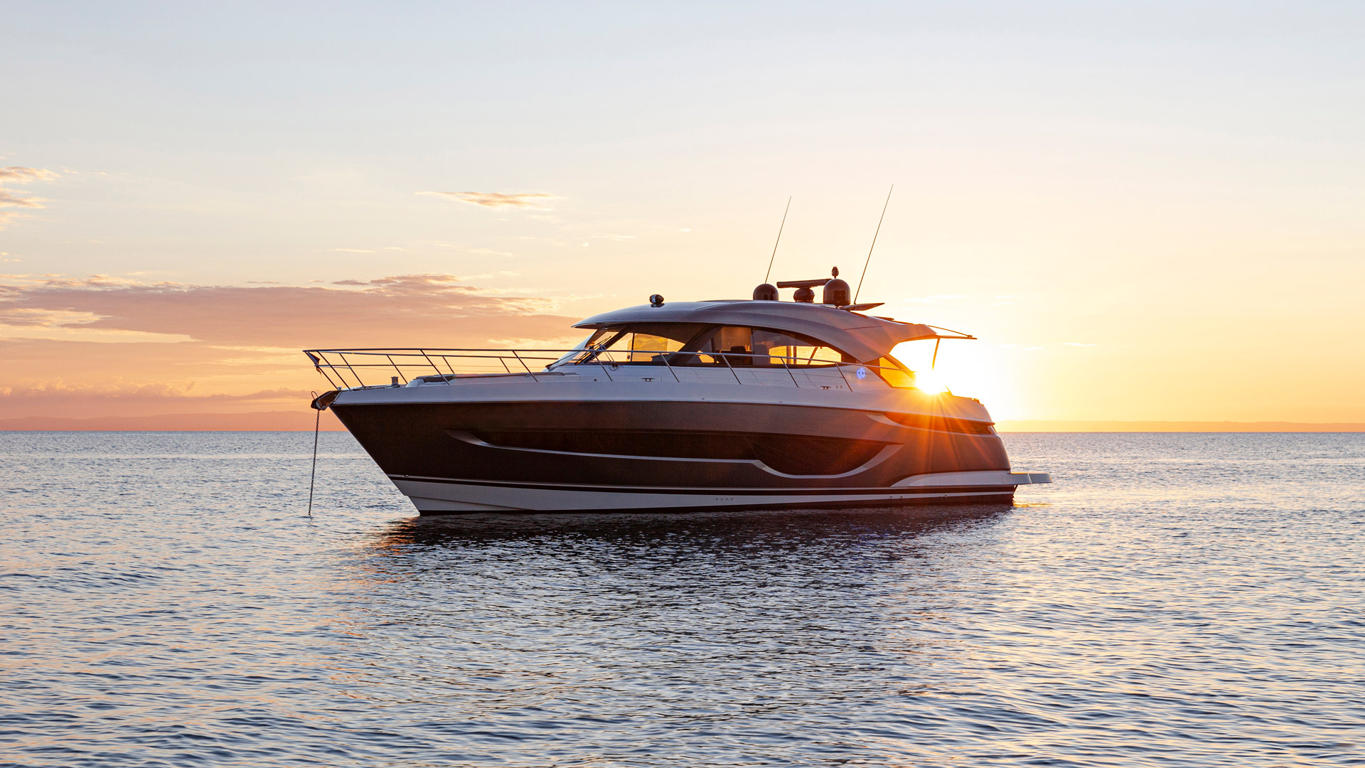 Riviera 4600 Sport Yacht